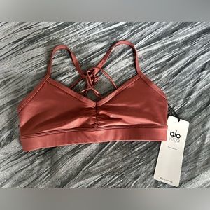 New with Tags Alo Yoga Strappy Bra !